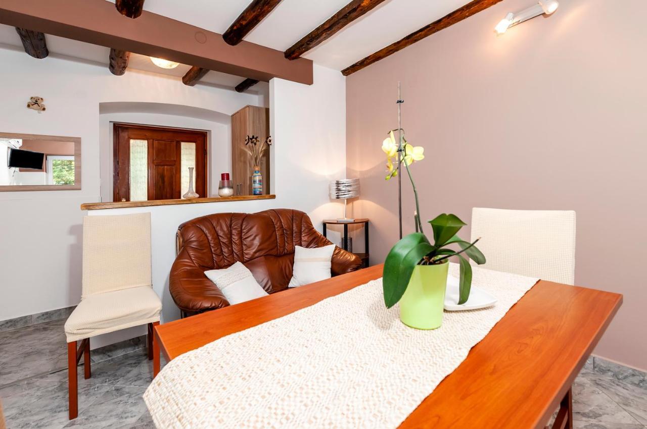 Apartment Pino *