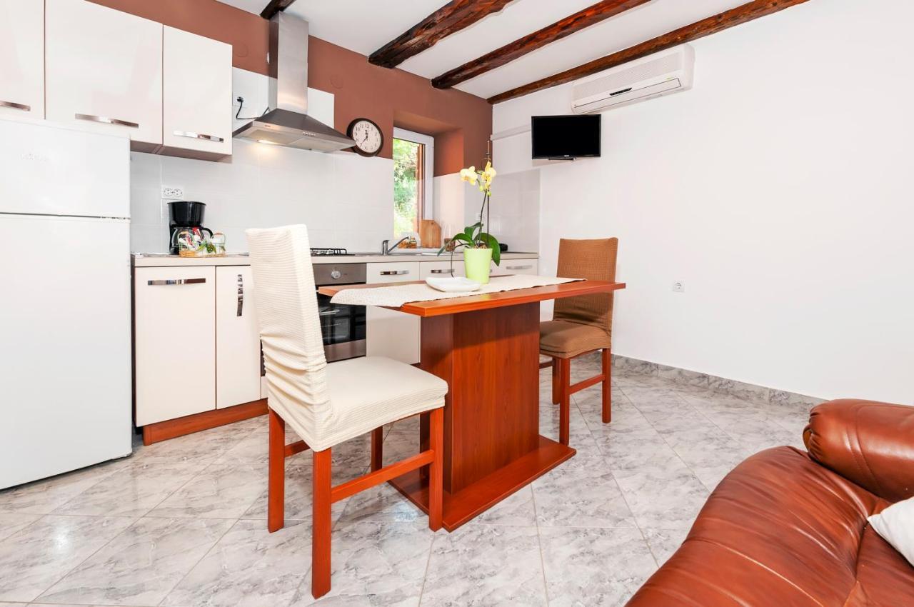 Pino Apartment